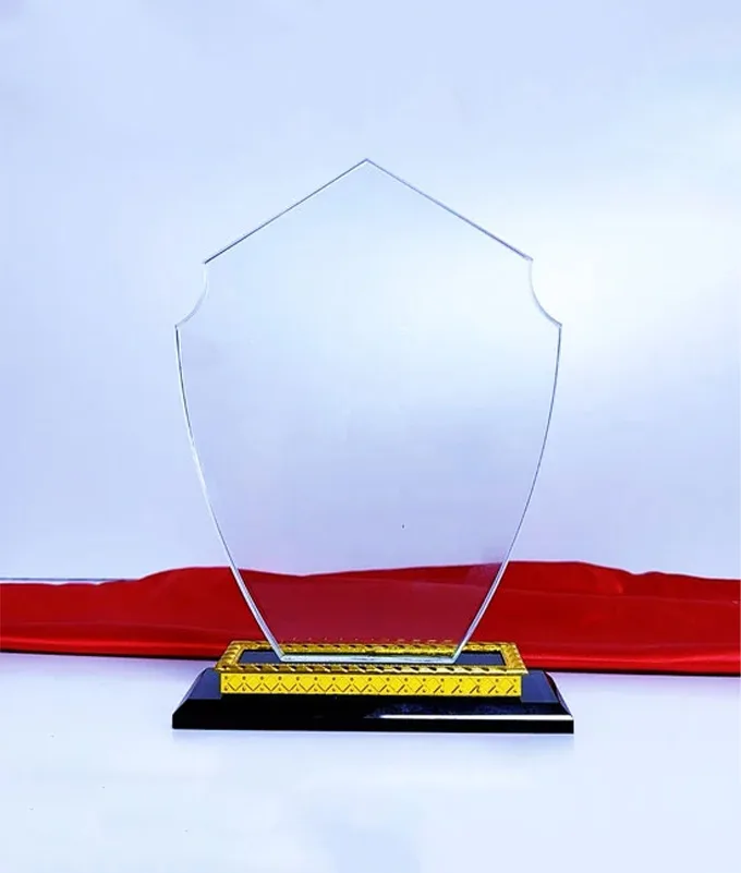Trophée en Verre Cristal Forme Blason Stylisé (Réf MEH 12)